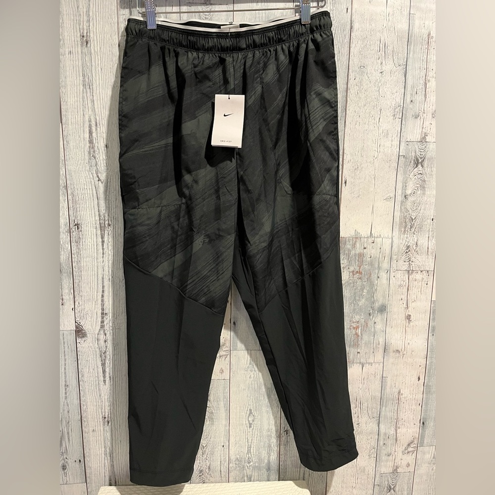 NWT Mens Nike grey/black training workout pants